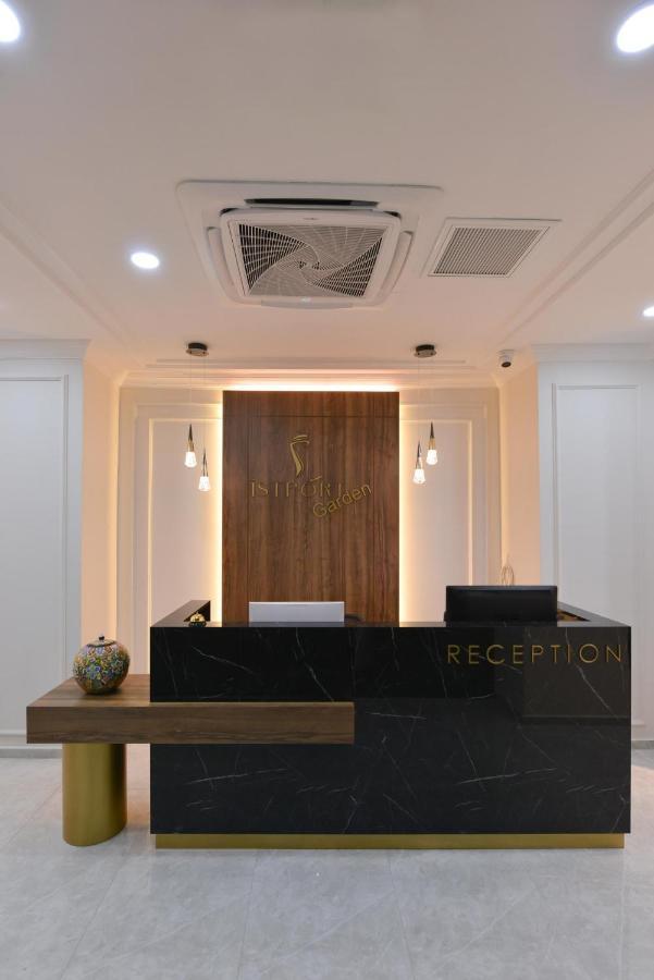 Istport Garden Hotels Arnavutkoy Exterior photo Reception desk at the Intimissimi store in Milan