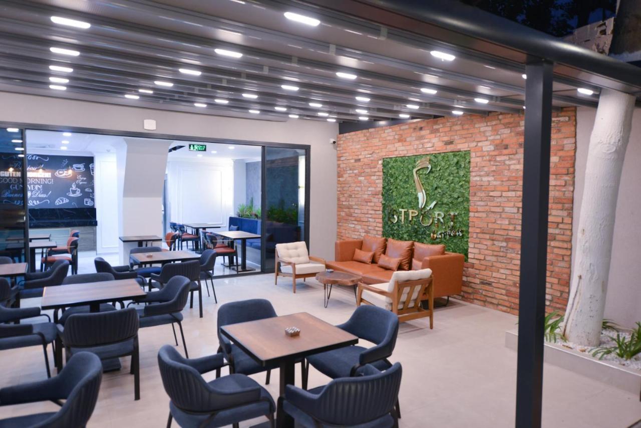 Istport Garden Hotels Arnavutkoy Exterior photo The interior of the restaurant