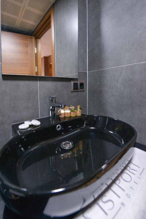 Istport Garden Hotels Arnavutkoy Exterior photo Bathroom