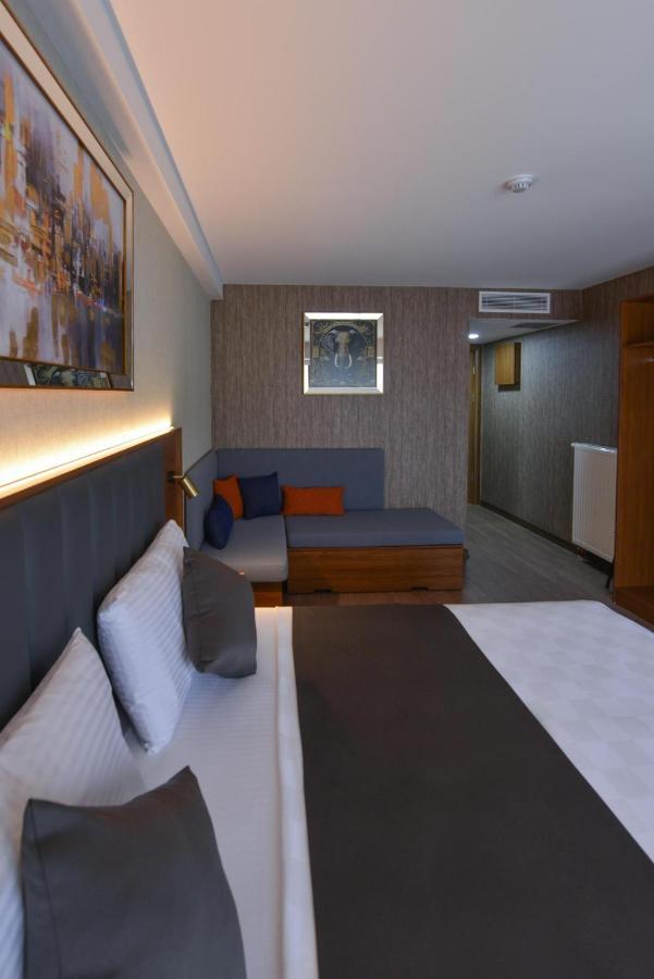 Istport Garden Hotels Arnavutkoy Exterior photo A room at the hotel